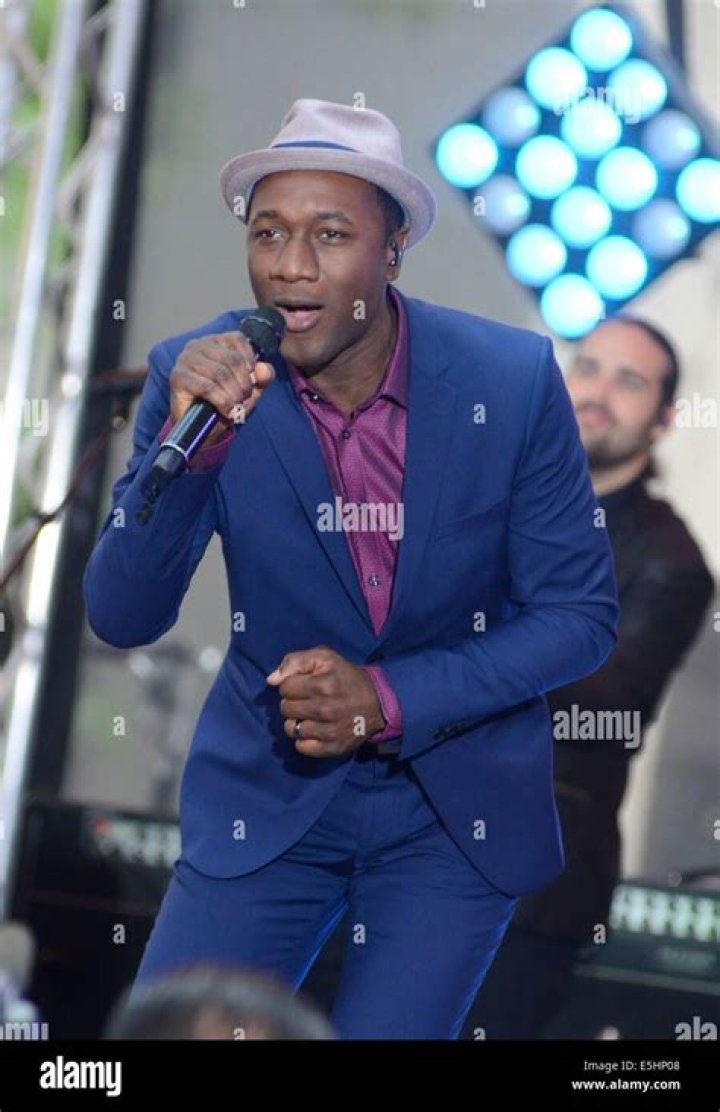 Aloe Blacc on the stage