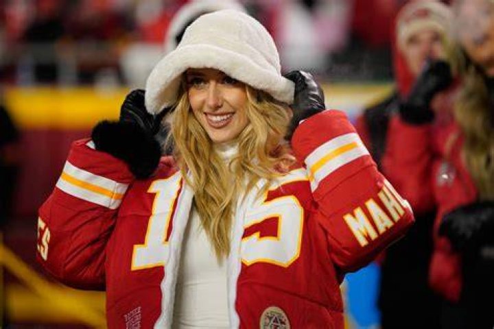 Brittany Gustin Net Worth