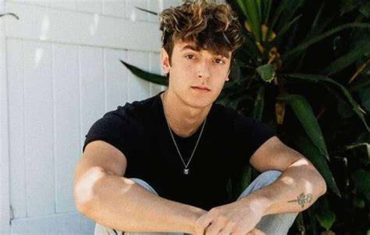 Bryce Hall Net Worth
