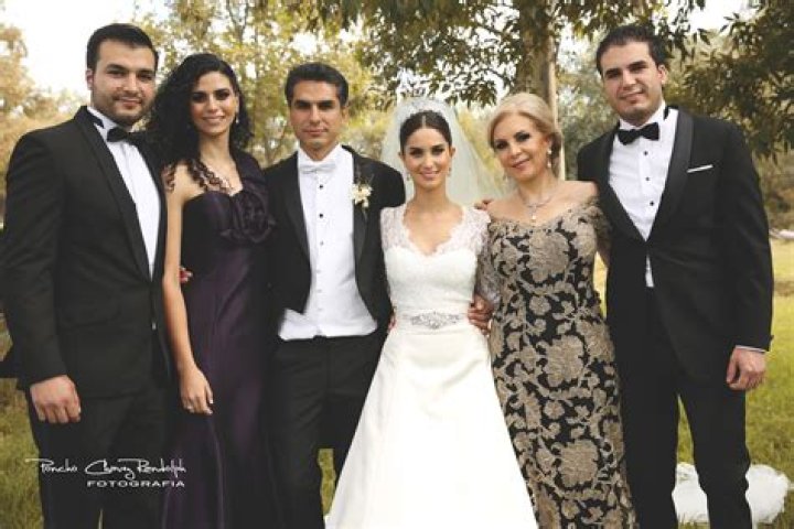 Carlos Dimaguiba / Carla