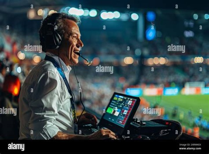 Commentator
