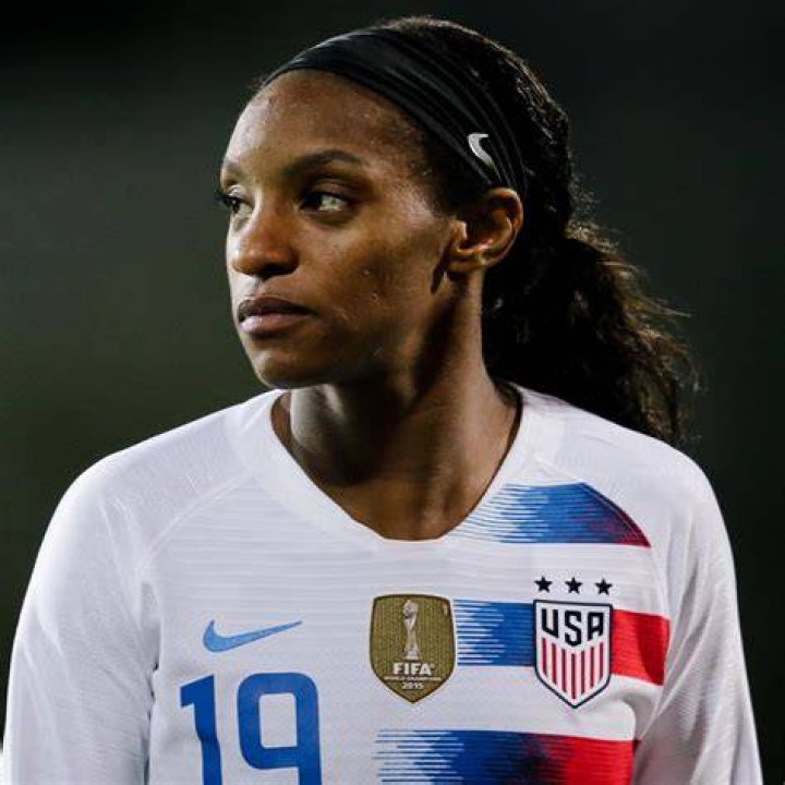 Crystal Dunn Net Worth