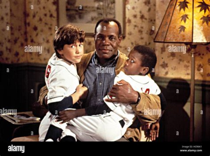 Danny Glover, Milton Davis Jr., Joseph Gordon-Levitt