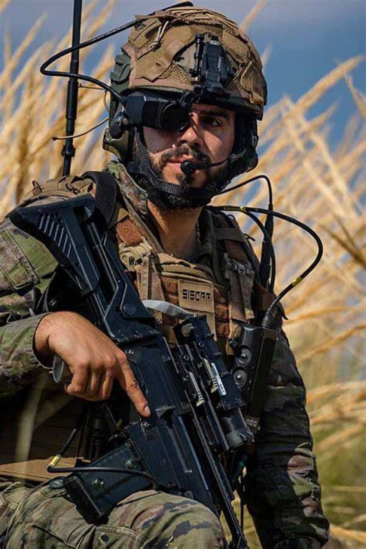 Driver / Spanish Soldier