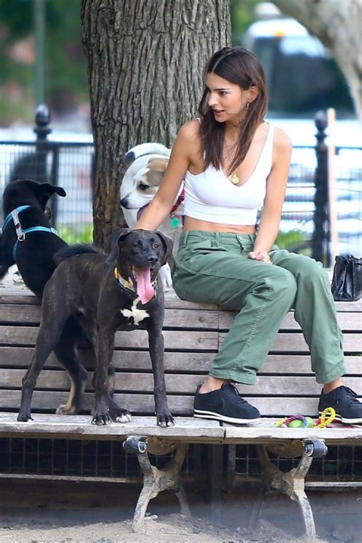 Emily Ratajkowski with the dog