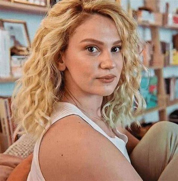 Farah Zeynep Abdullah Net Worth