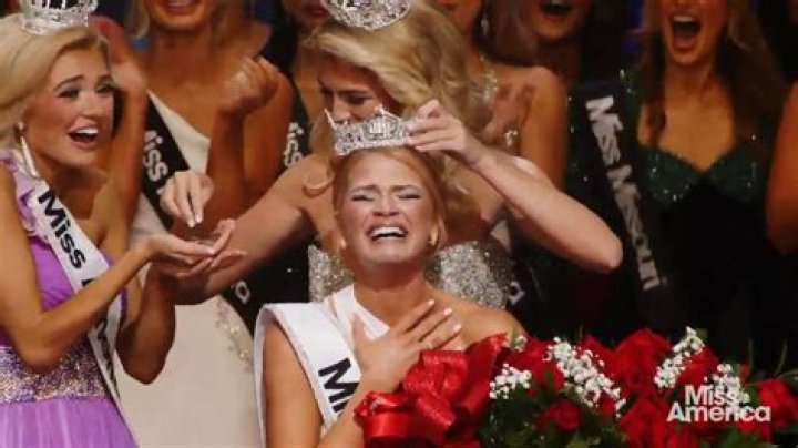 Herself - Miss Florida (Miss America 2004)