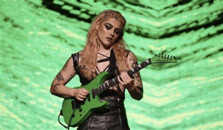 Herself (Vixen guitarist)