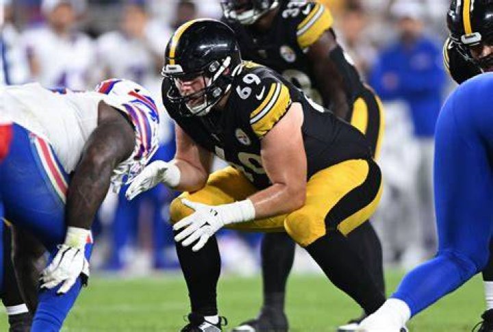 Himself - Pittsburgh Steelers Offensive Lineman / Himself - Pittsburgh Steelers Right Guard / Himself - Pittsburgh Steelers Starting Right Guard