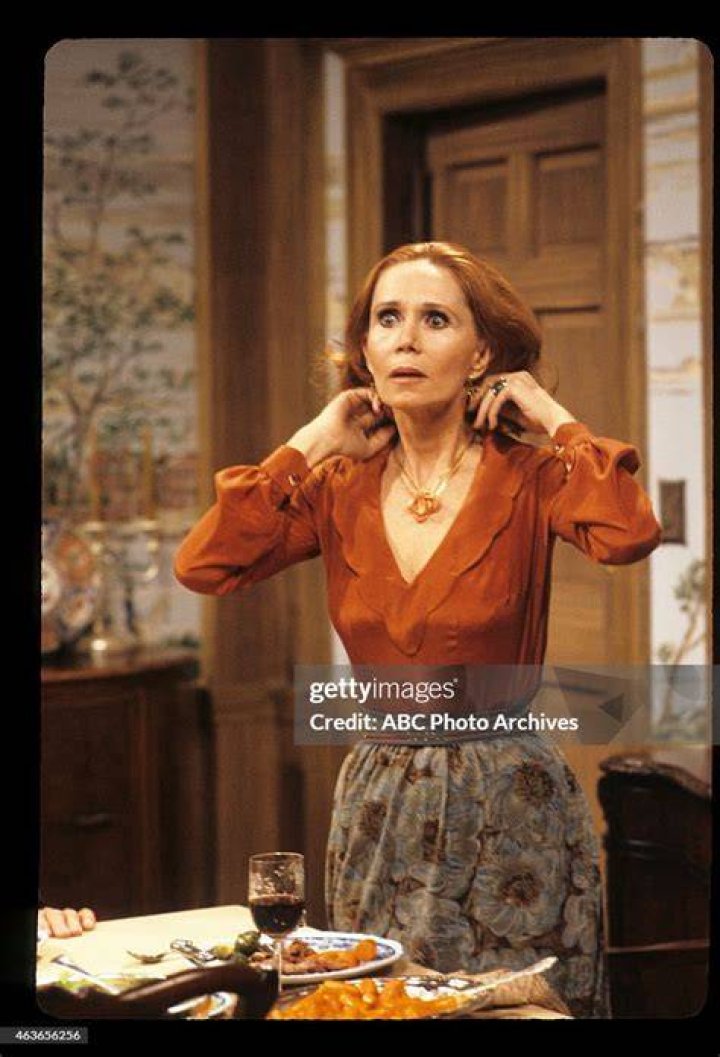 Image of Katherine Helmond height is 5 feet 3 inches