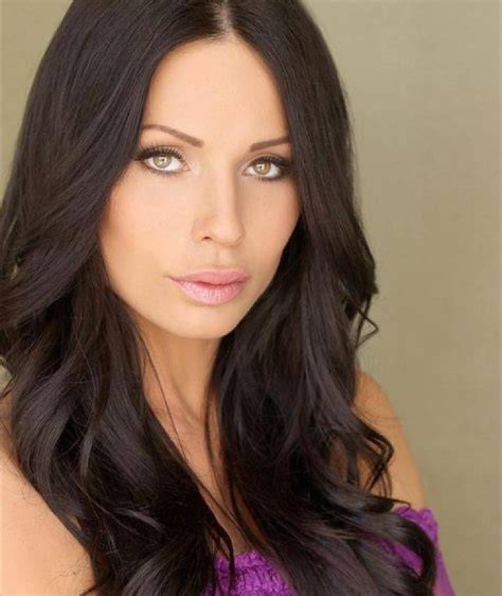 Jenae Altschwager Net Worth