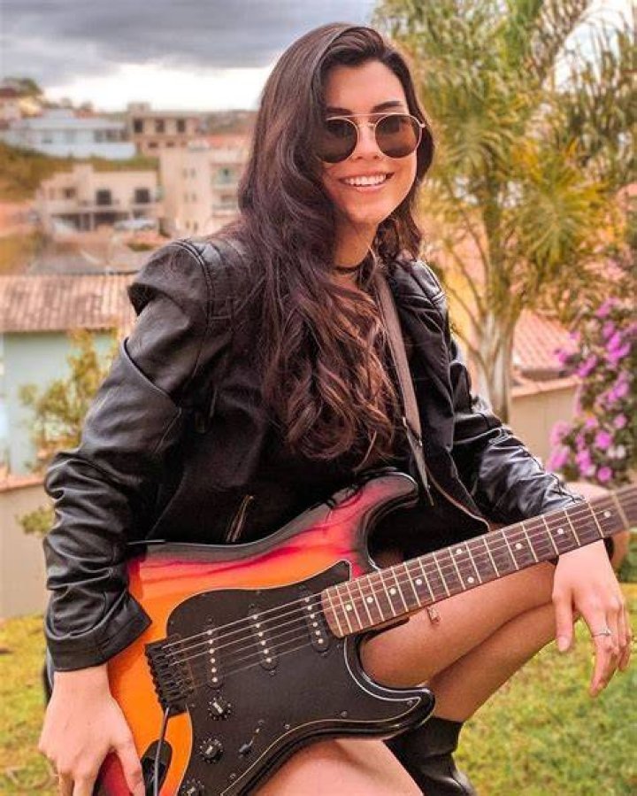 Larissa Albuquerque Net Worth