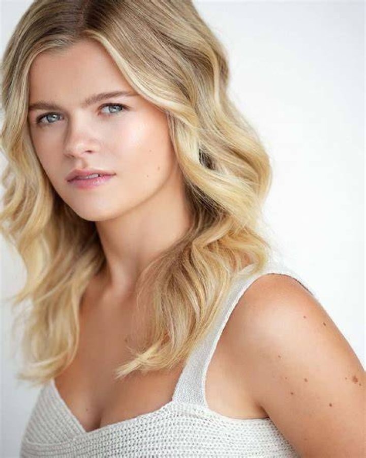 Lauren McNamara Net Worth