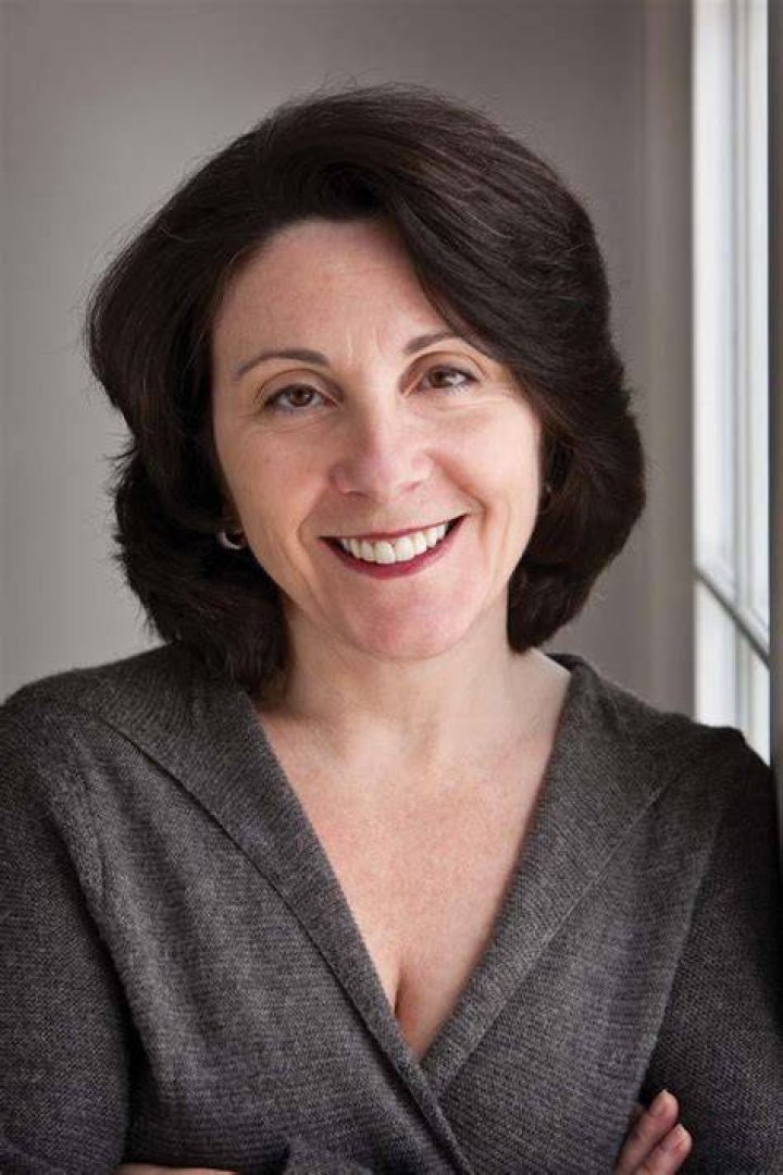 Lisa Barrett
