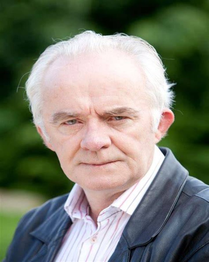 Macdara Ó Fátharta Net Worth