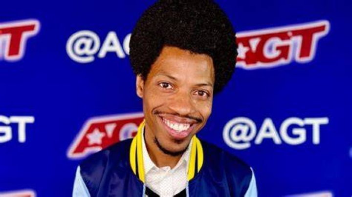 Mike E. Winfield Net Worth