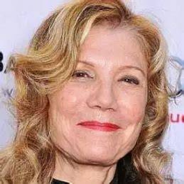 Mona Golabek Net Worth