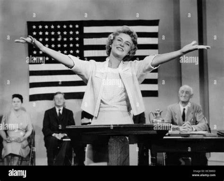 Nora O’Mahoney Net Worth