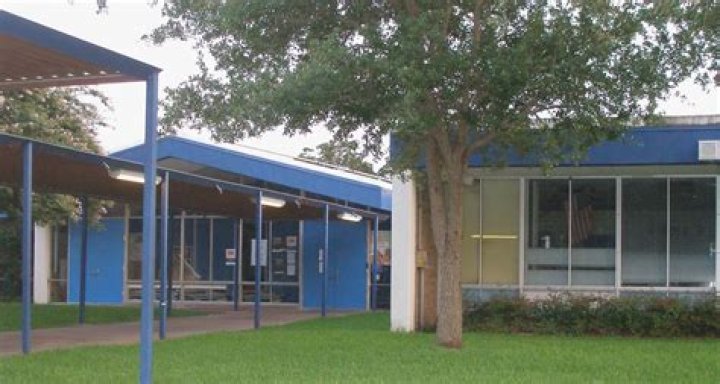 Oran M. Roberts Elementary School