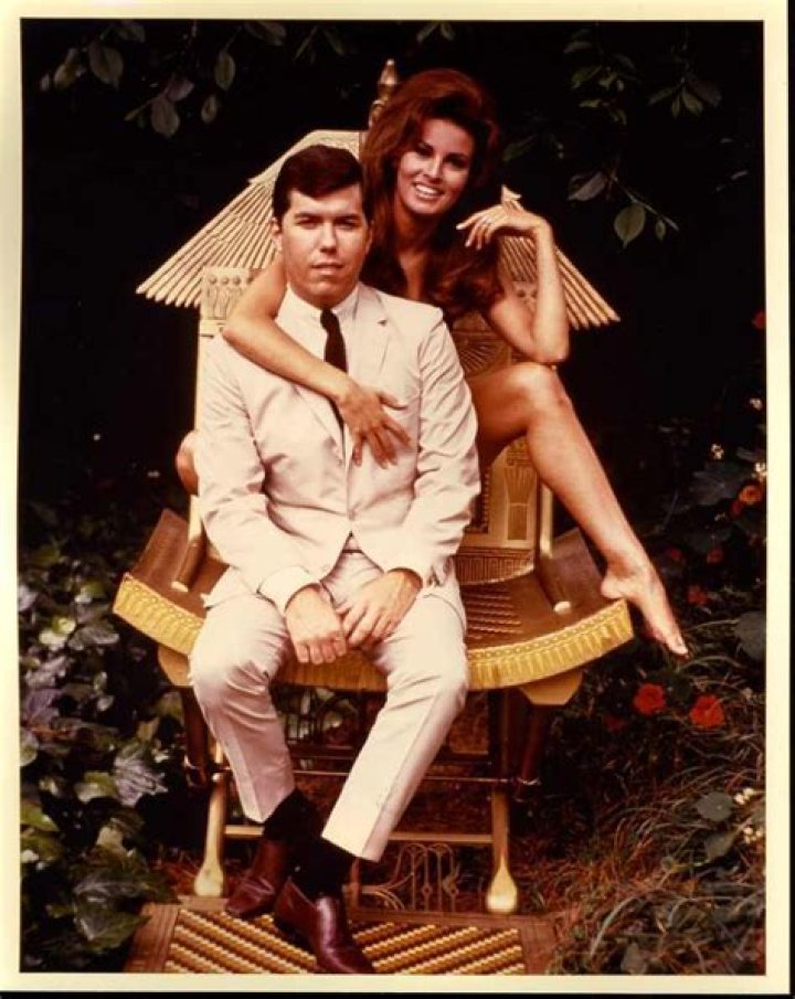 Raquel Welch, Patrick Curtis