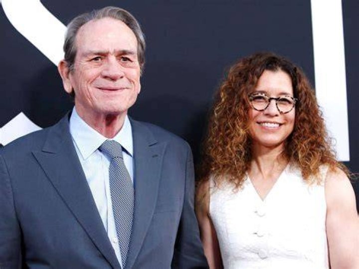 Sarah Lee Jones Net Worth