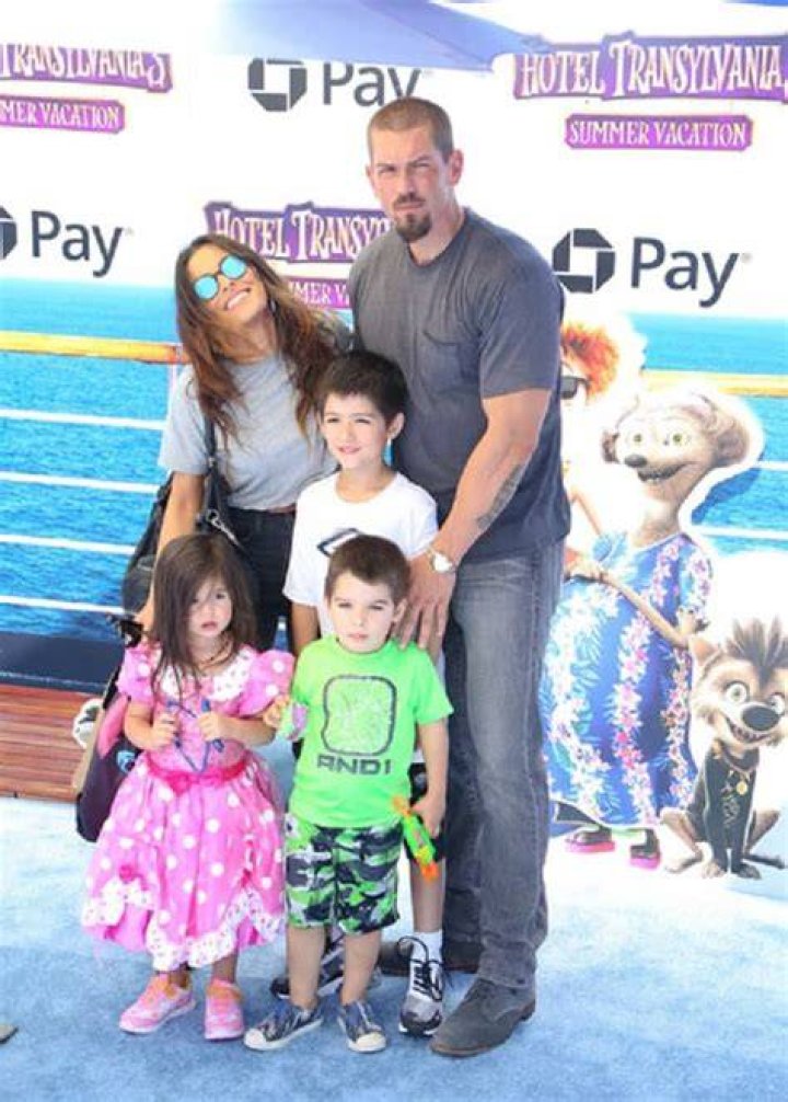Steve Howey Bio Steve Howey Bio