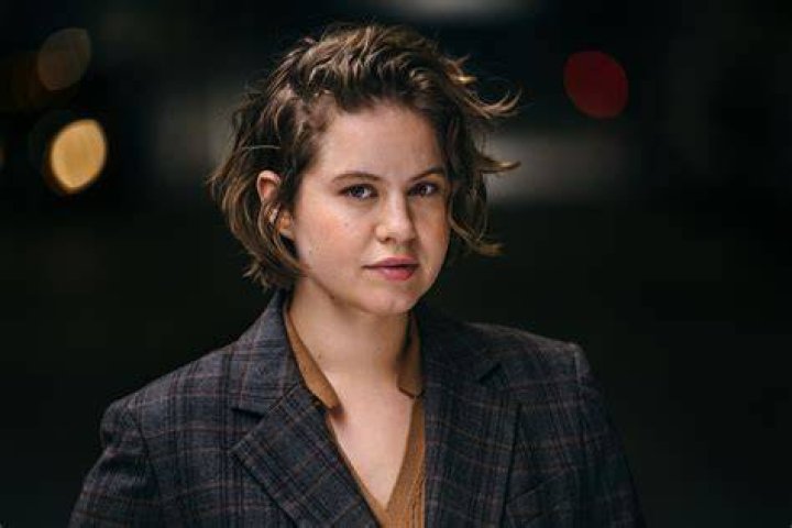 The Struggling actress Emily Althaus